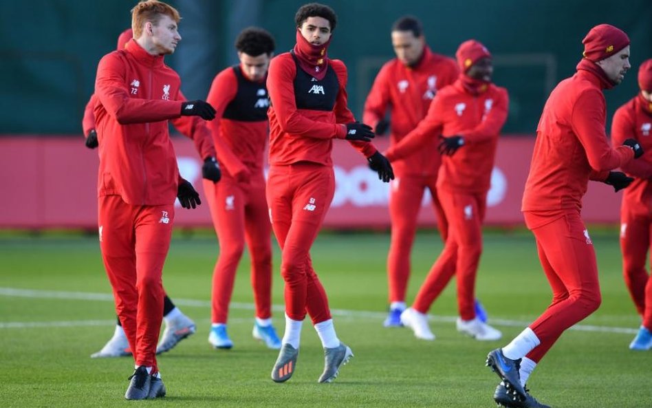 Droga krzyżowa Liverpoolu i walizka Ancelottiego