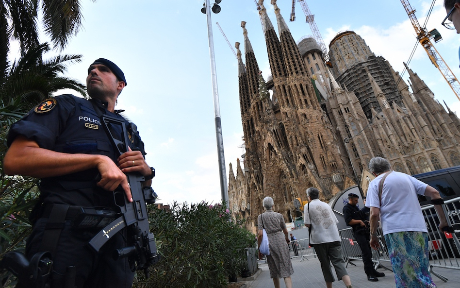 Ewakuacja bazyliki Sagrada Familia w Barcelonie