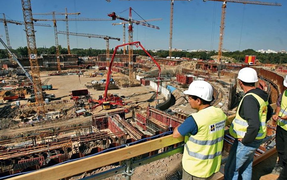 The New National Stadium in Warsaw is growing very fast