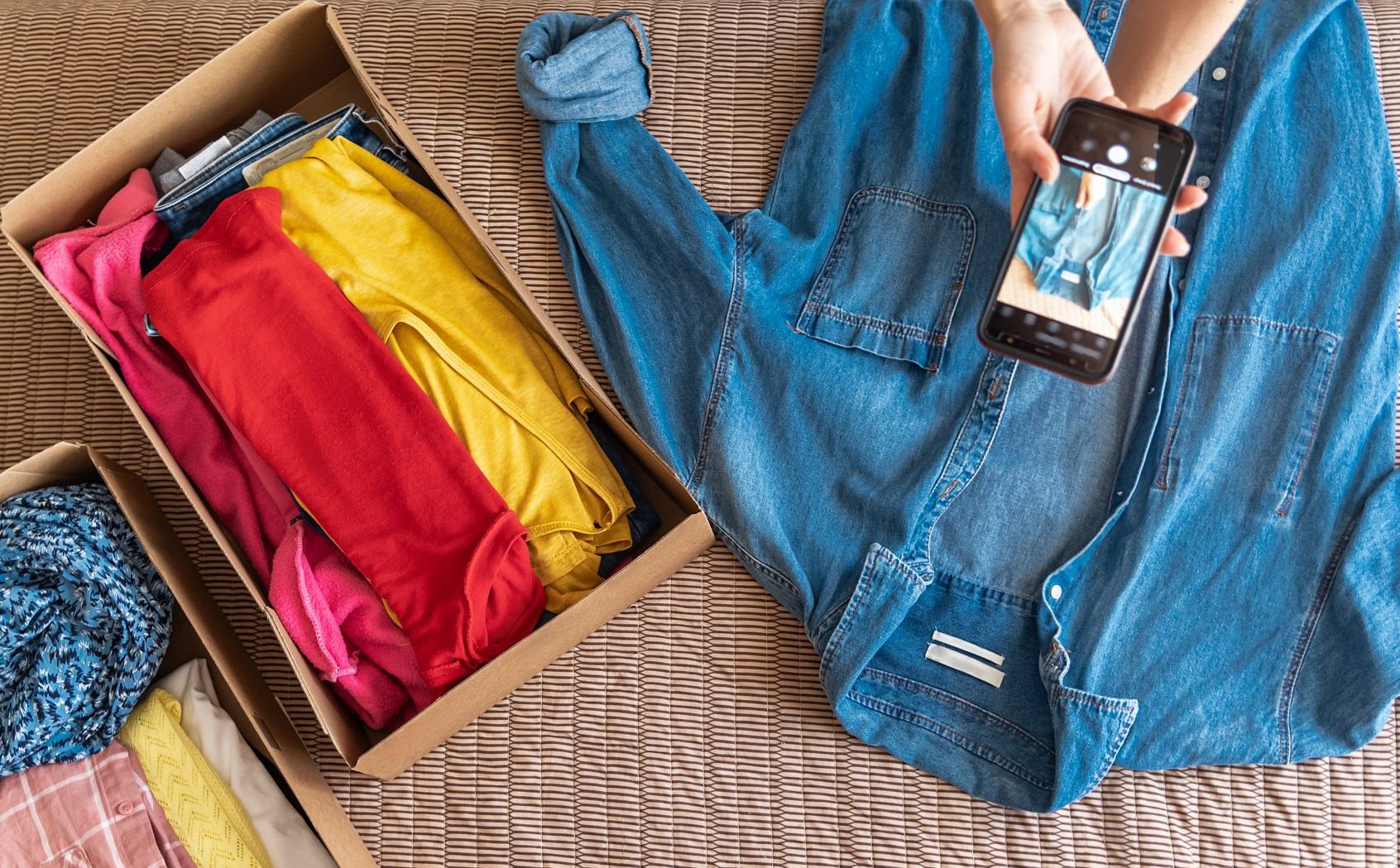 Coraz większa góra problemów ze starymi ubraniami