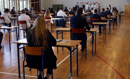 Chorzy maturzyści skorzystają z aplikacji mobilnych monitorujących stan zdrowia.