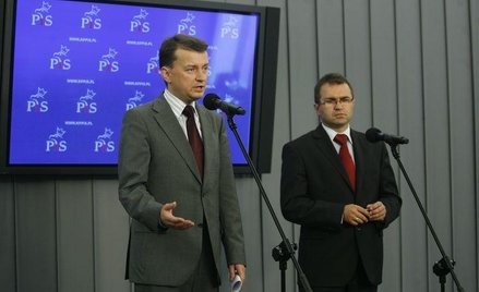 Mariusz Błaszczak i Zbigniew Girzyński podczas konferencji PiS-u poświeconej uchwale o 17 września