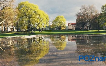 Park Adama Mickiewicza to zabytkowy park miejski w Poznaniu, na terenie Dzielnicy Cesarskiej. Jest j