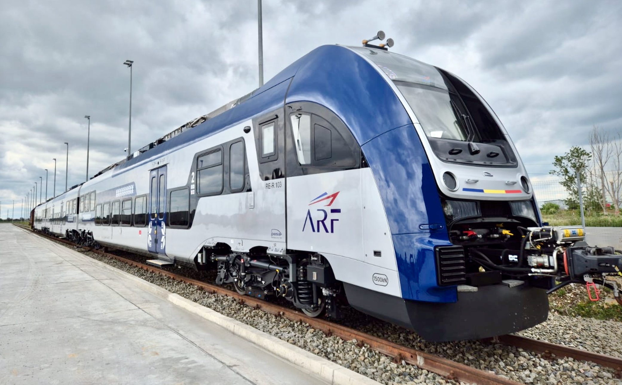 Pesa: stabilna perspektywa i nowe hale