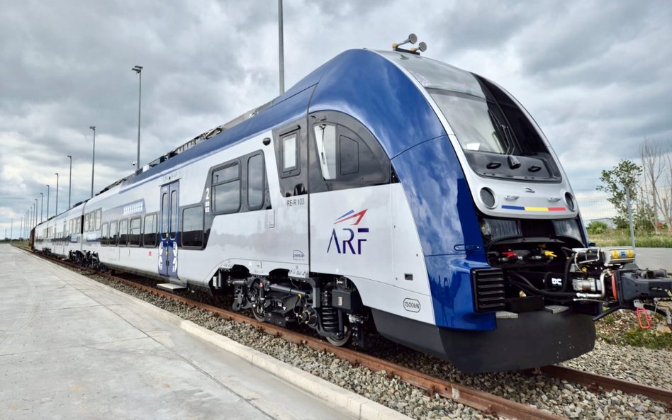 Pesa: stabilna perspektywa i nowe hale