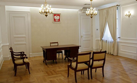 Urzędnicy bez konkursu – śluby nieważne