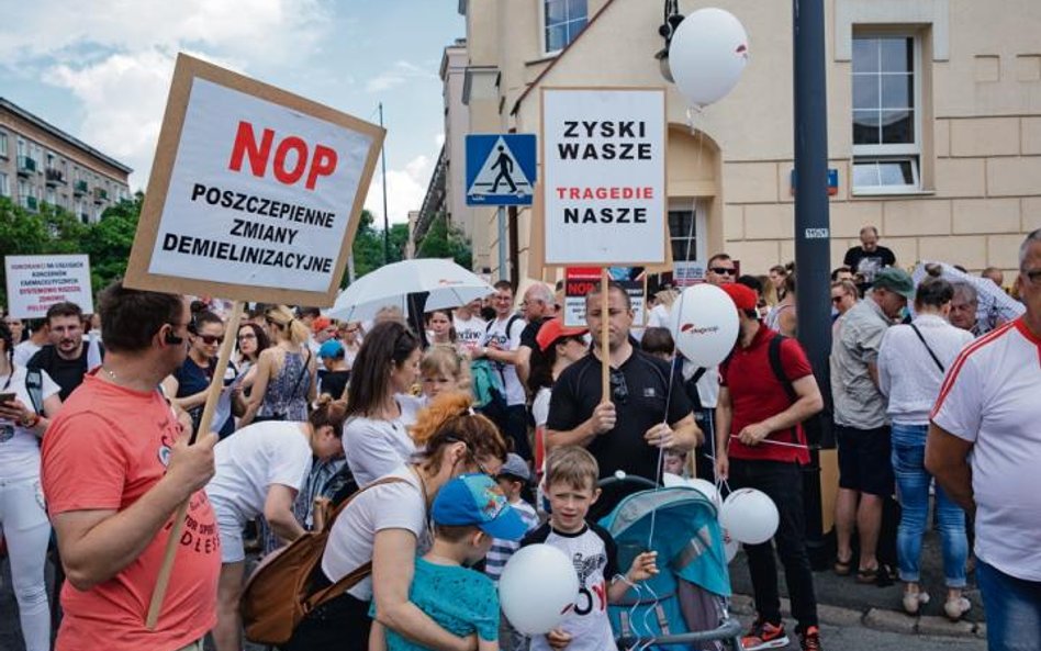 Pseudonauka może stanowić zagrożenie. Jak choćby w przypadku unikania szczepień, które nie tylko zag