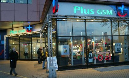 Już cztery grupy po Polkomtel?