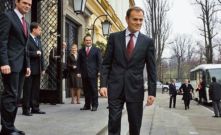 Gabinet Donalda Tuska od początku zapowiadał oszczędności. Na swoje pierwsze posiedzenie w lipcu 200