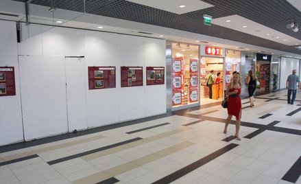 Puste miejsce w galerii handlowej