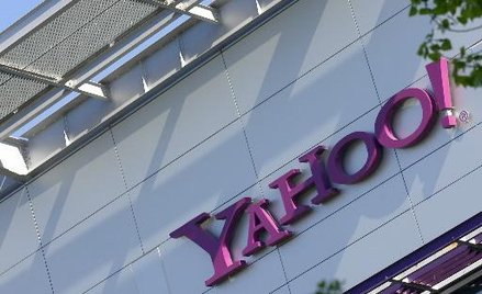 Kto kupi Yahoo?