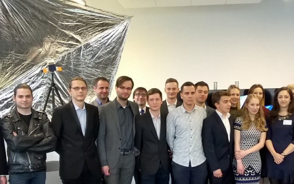 Studenci z Politechniki Warszawskiej wyślą satelitę w kosmos