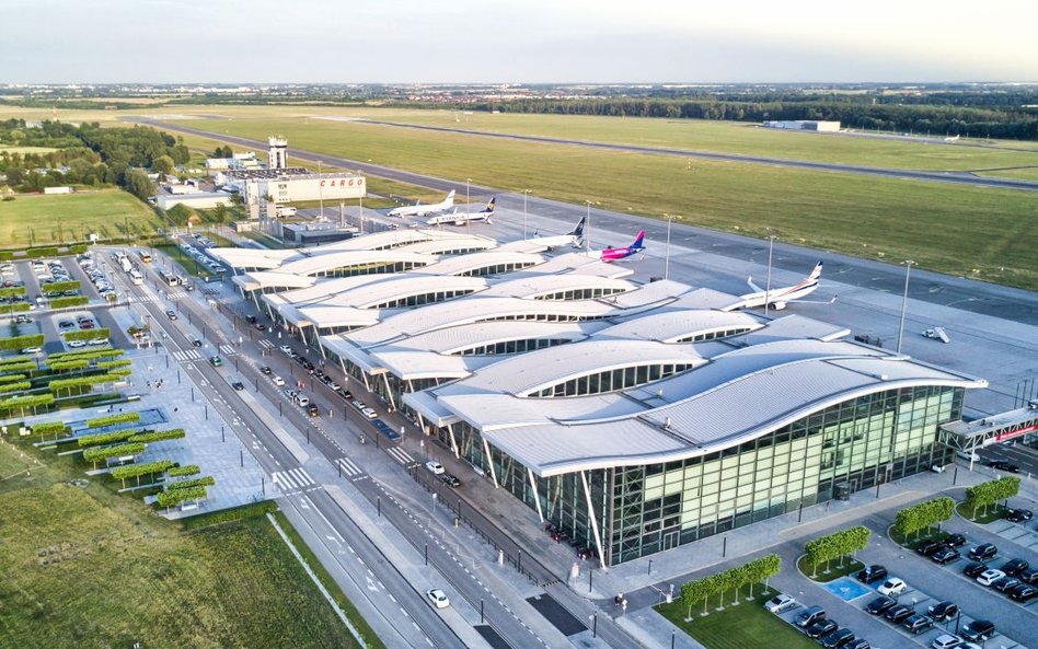 Wrocław: W wakacje może wrócić 90 procent połączeń
