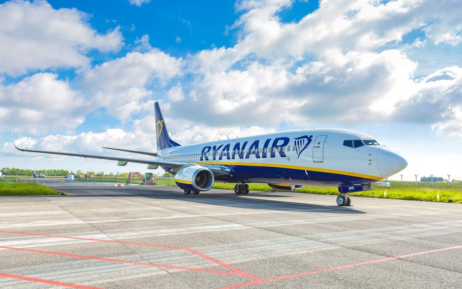 Ryanair kupuje nowe samoloty i zapowiada niskie ceny biletów