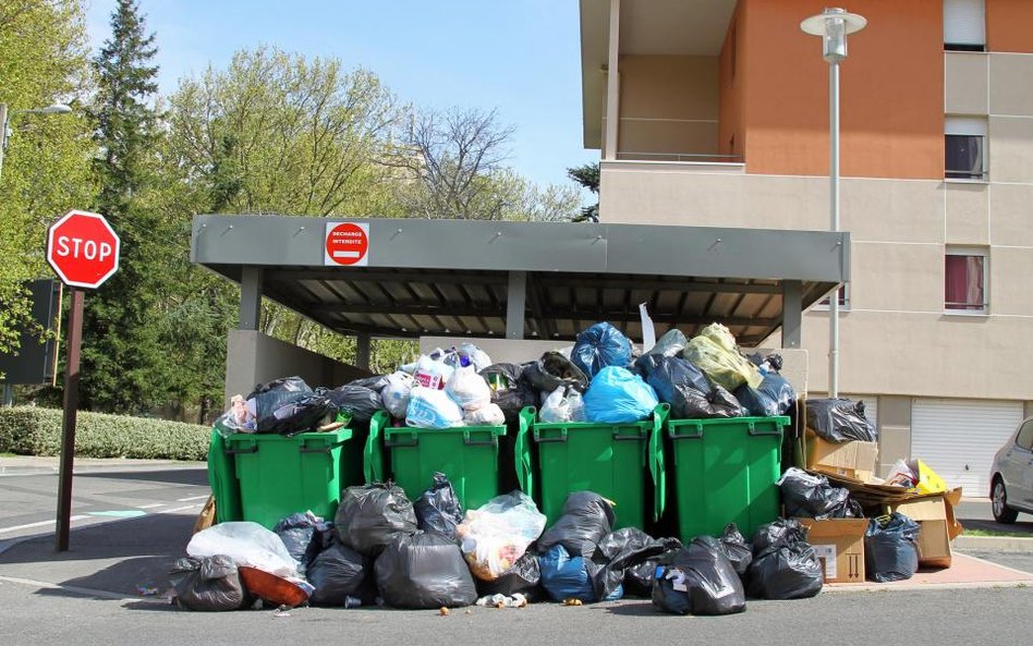 Konsekwencje dla samorządów, które nie naprawiły uchwał delegujących sprawy śmieciowe