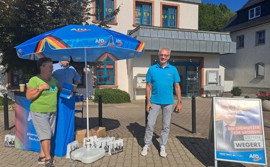 Steffen Wegert, główny kandydat skrajnie prawicowej Alternatywy dla Niemiec (AfD) w okręgu Chemnitz 