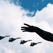 Rosyjskie myśliwce Su-35S na paradzie wojskowej w Moskwie