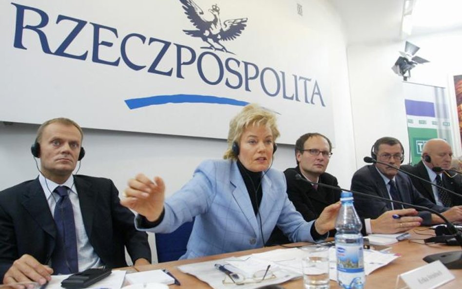 Erika Steinbach w czasie debaty zorganizowanej przez „Rzeczpospolitą” w 2003 roku. Na zdjęciu od lew