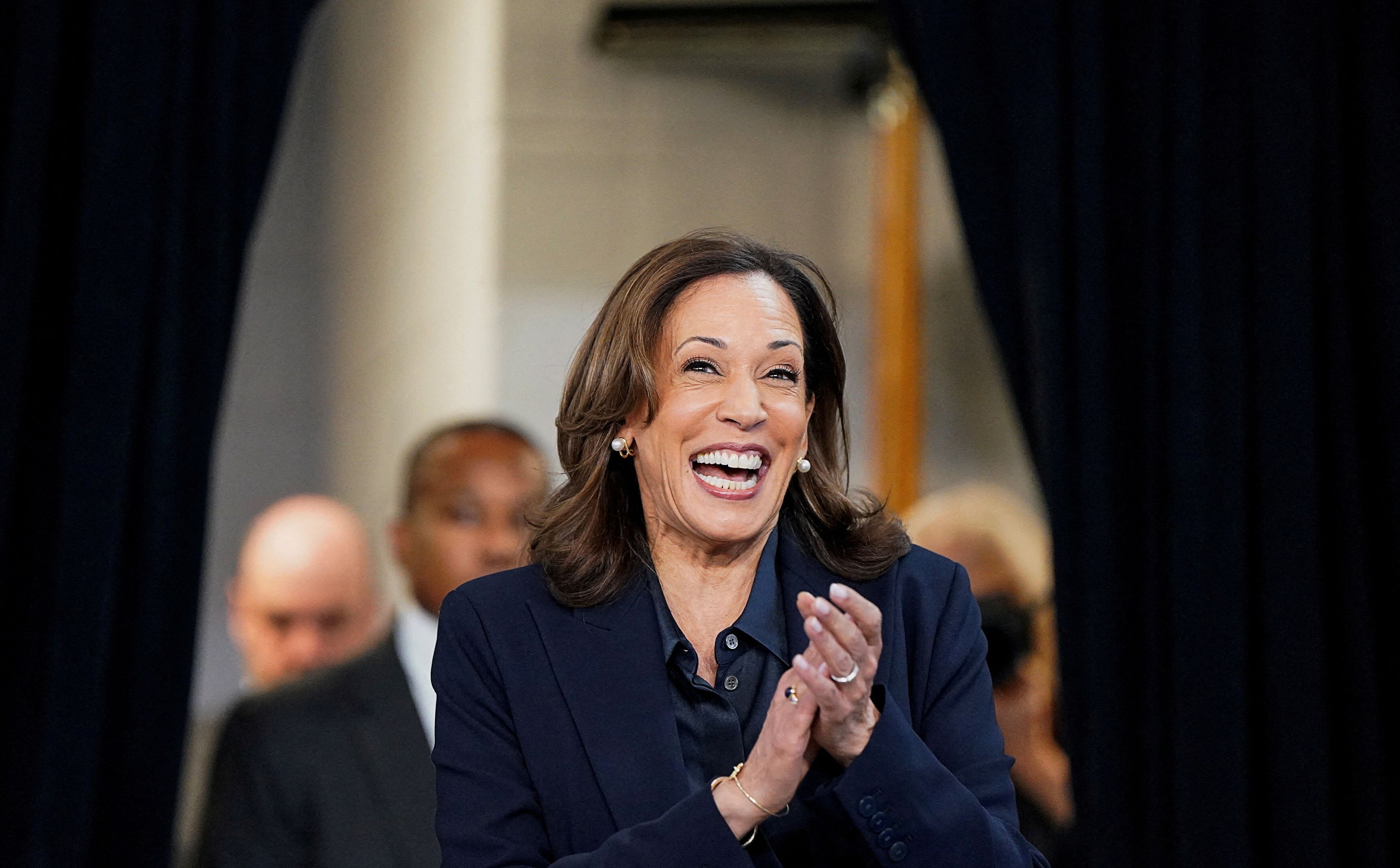 Wybory prezydenckie w USA. W nowym sondażu Kamala Harris znów prowadzi. Nieznacznie