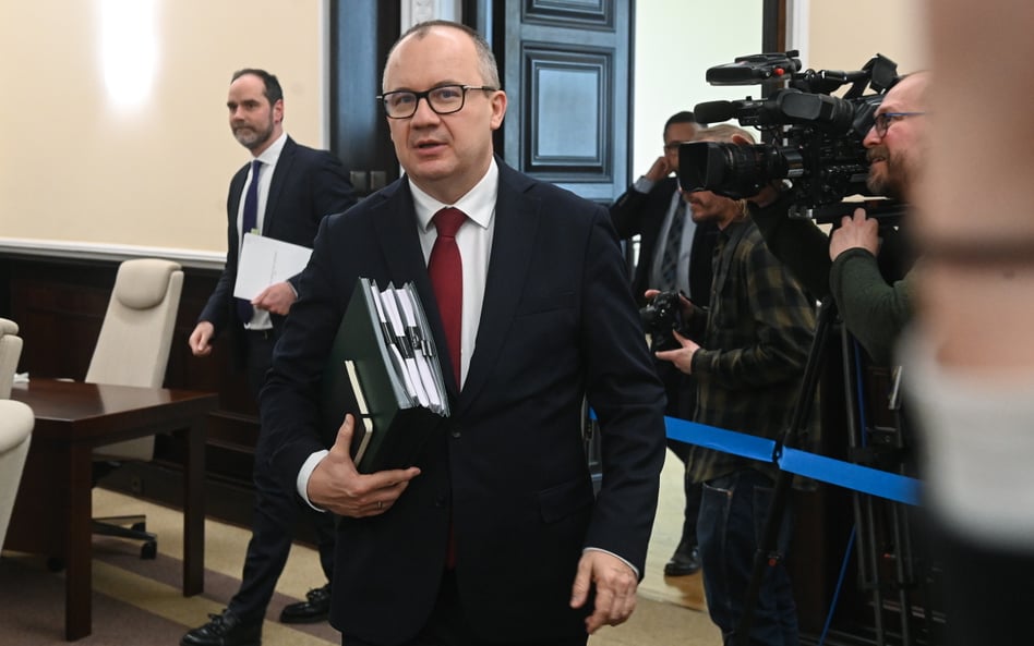 Minister sprawiedliwości Adam Bodnar przed posiedzeniem rządu