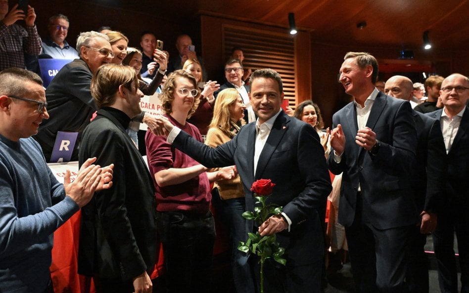 Na ostatnie dwa miesiące kampanii Rafał Trzaskowski planuje wziąć urlop i ruszyć w Polskę. Chce odwi