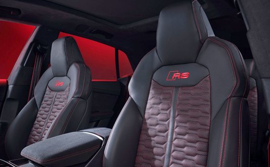 Audi RS Q8 Performance