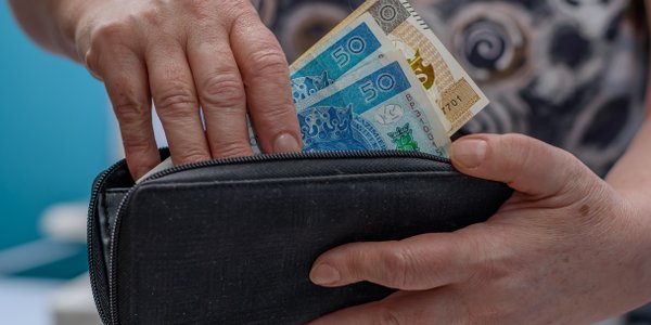 Przeliczają emerytury i renty na nowo. Wiadomo, które roczniki zyskają. Finał 31 marca