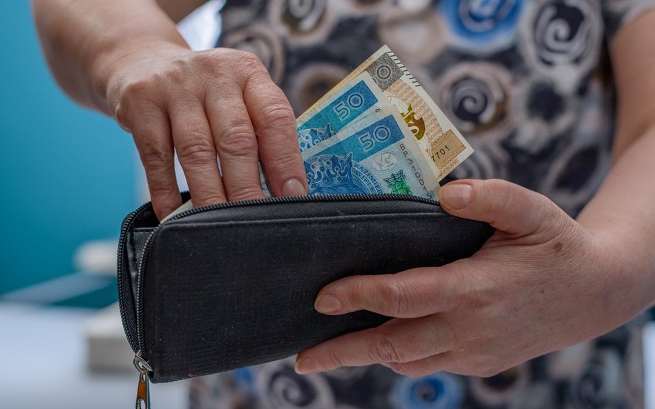 Przeliczają emerytury i renty na nowo. Wiadomo, które roczniki zyskają. Finał 31 marca