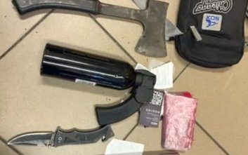 Pijany agresor miał przy sobie cały arsenał niebezpiecznych narzędzi