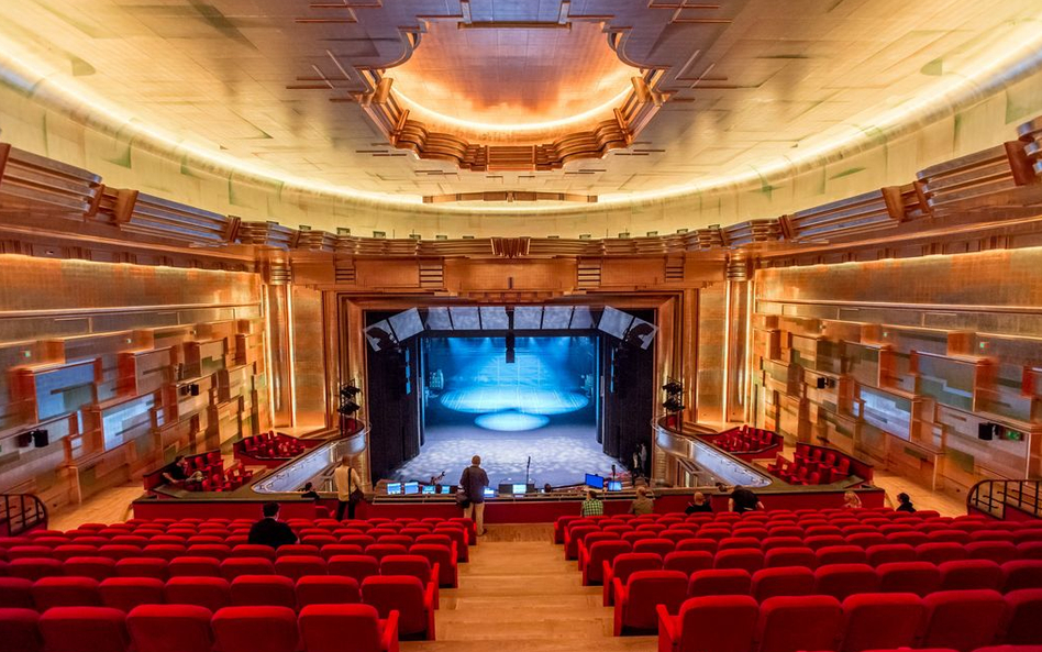 Wnętrze Teatru Capitol we Wrocławiu, gdzie gości Festiwal Piosenki Aktorskiej.