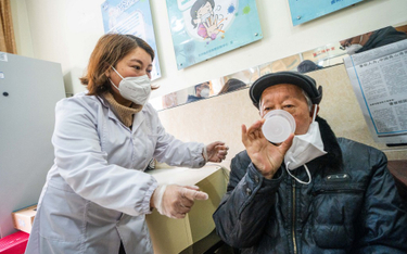 Chiny: 90 proc. mieszkańców prowincji zakażonych koronawirusem