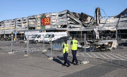 Oględziny spalonej hali w Warszawie jeszcze się nie odbyły. Na razie jest to zbyt niebezpieczne