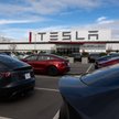 We Fremont Tesla produkuje pojazdy Model 3, Model Y i Tesla Optimus, a od niedawna humanoidalny robo