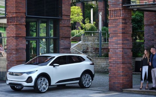 Na bazie jednej platformy miał powstać również SUV