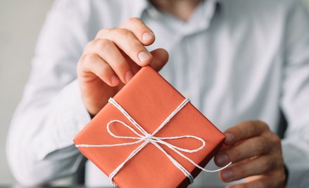 Ważny wyrok NSA: bonusy dla załogi bez VAT, ale i bez korzyści