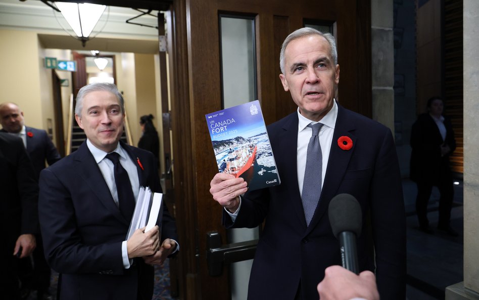 Mark Carney, premier Kanady (po prawej), oraz François-Philippe Champagne, minister finansów Kanady