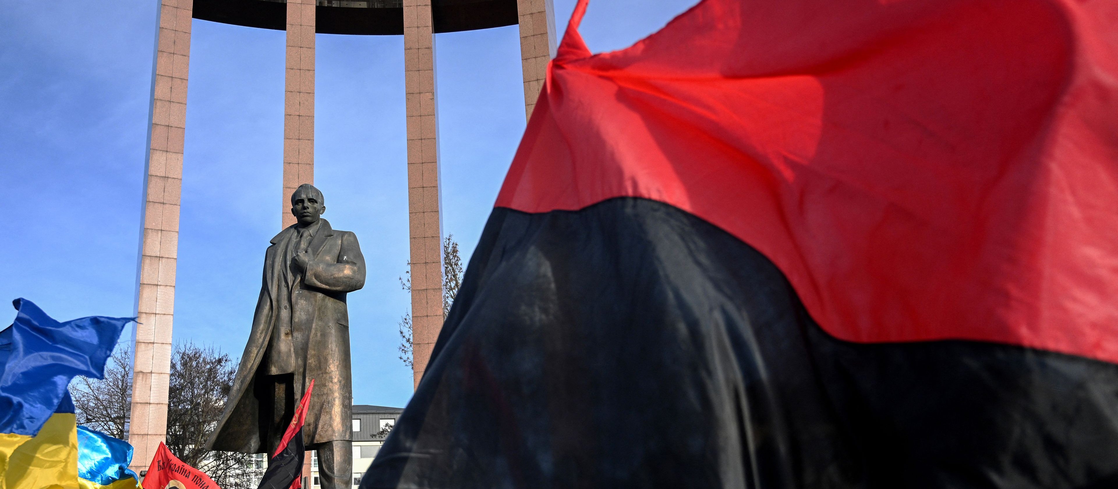 Sondaż: Co trzeci Polak uważa, iż Polska jest współodpowiedzialna za eskalację konfliktu z Ukrainą