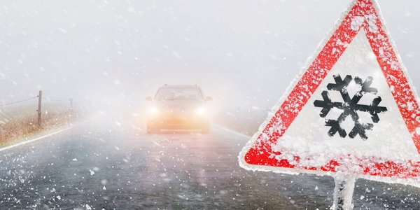 Śnieg paraliżuje dużą część Polski. Nowe ostrzeżenia IMGW dla wielu regionów