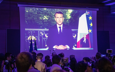 Przedterminowe wybory, które mają odbyć się 30 czerwca i 7 lipca, Emmanuel Macron ogłosił w chwili z