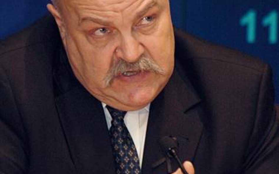 Wojciech Olszewski - podczas urlopu sięga po dobrą książką, fotografuje, pływa i jeżdzi na rowerze
