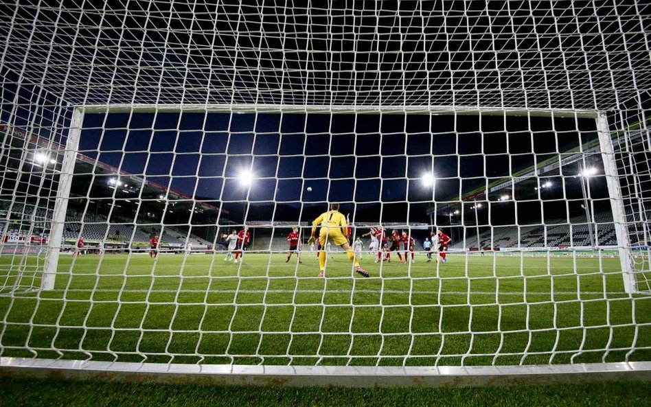Bundesliga: Bayer Leverkusen na drodze do LM