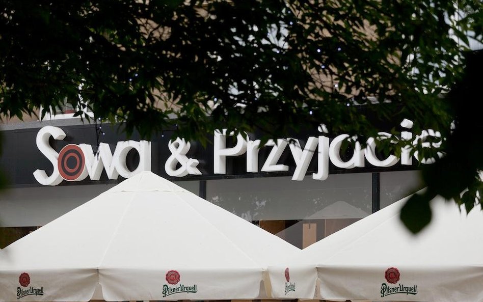 Audyt policji o aferze podsłuchowej: śledziły dwie grupy