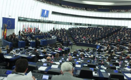 Parlament Europejski przeciw zawieszeniu aukcji pozwoleń na emisję CO2