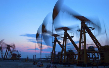 Rosja rządzi na rynku ropy