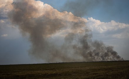 Dym na linii frontu w obwodzie mikołajowskim, fotografia z 30 sierpnia