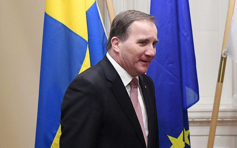 Stefan Löfven pozostaje u sterów rządu