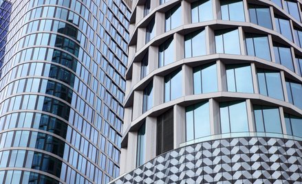 Wskaźnik pustostanów na stołecznym rynku biur pod koniec pierwszego kwartału sięgnął 11 – proc.