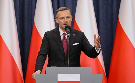 Szef Kancelarii Prezydenta RP Zbigniew Bogucki podczas konferencji prasowej w Pałacu Prezydenckim w 