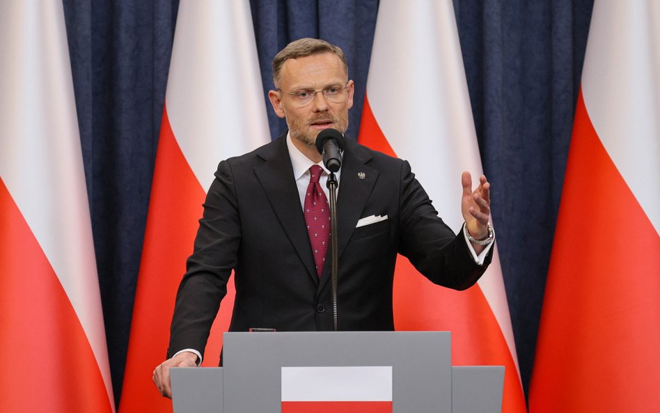 Szef Kancelarii Prezydenta RP Zbigniew Bogucki podczas konferencji prasowej w Pałacu Prezydenckim w 