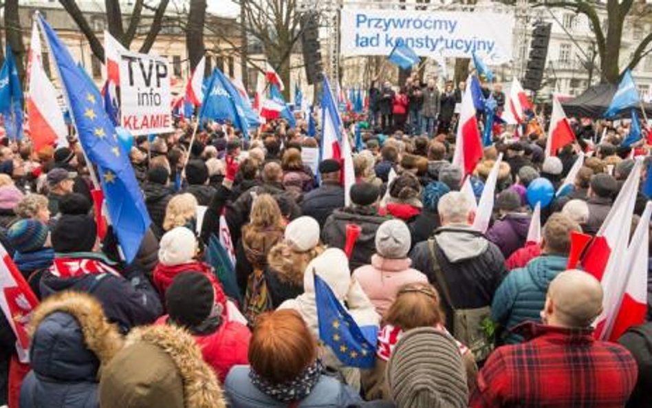 Założona przez M. KOD-Kapela obecna jest prawie na wszystkich demonstracjach.